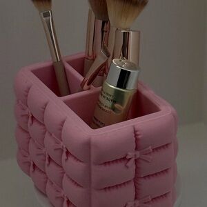 3D printed  Quilted Makeup Brush & Cosmetic Organizer